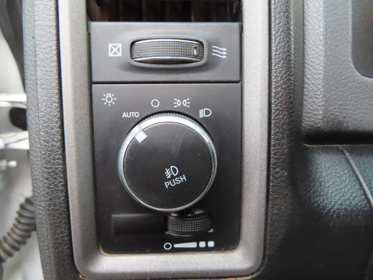 Used 2016 RAM 5500 Tradesman image 23