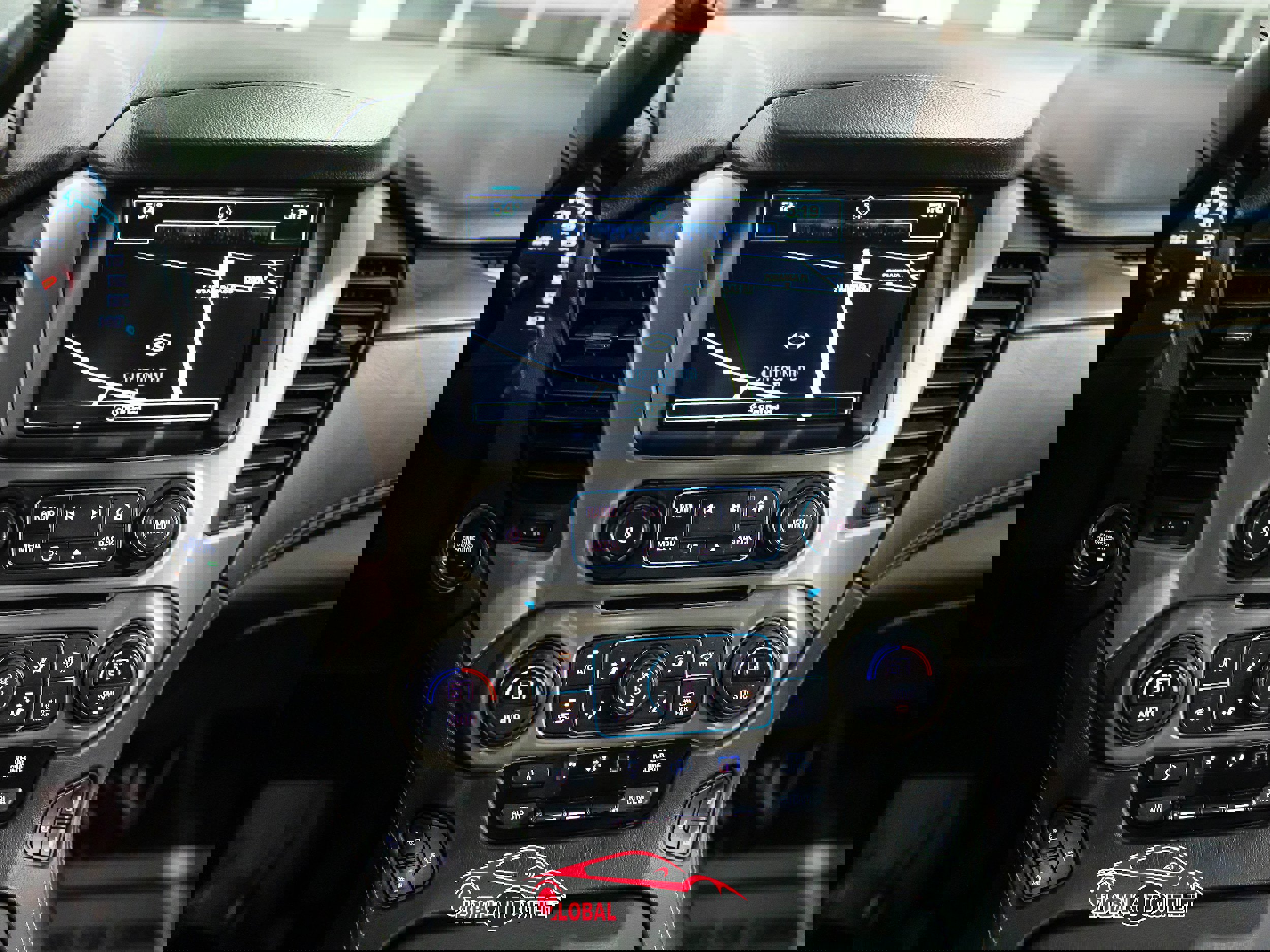 Used 2019 GMC Yukon XL Denali w/ Denali Ultimate Package image 30