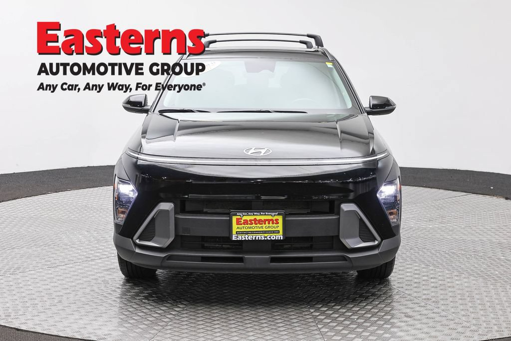 Used 2024 Hyundai Kona SEL w/ Convenience Package FWD image 2