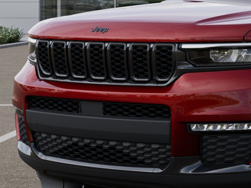 New 2025 Jeep Grand Cherokee L Limited w/ Black Appearance Package AWD/4WD image 16