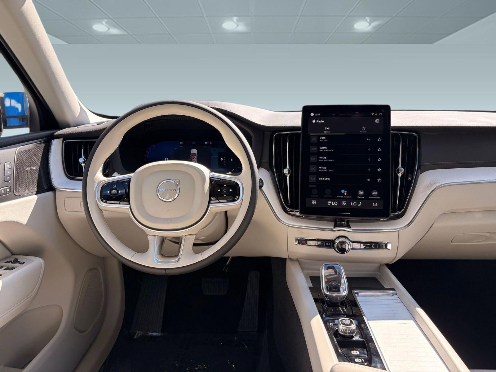 New 2026 Volvo XC60 B5 Ultra w/ Climate Package image 23