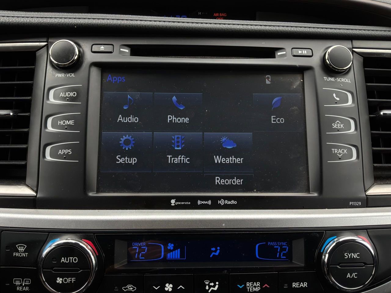 Used 2017 Toyota Highlander Plus FWD image 26