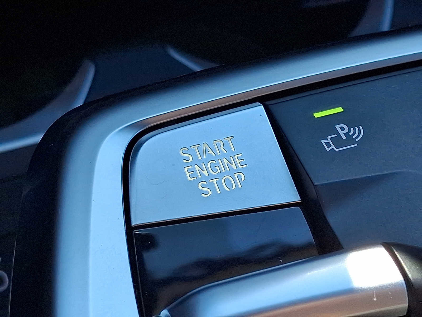 Used 2025 BMW X2 M35i w/ Premium Package image 23