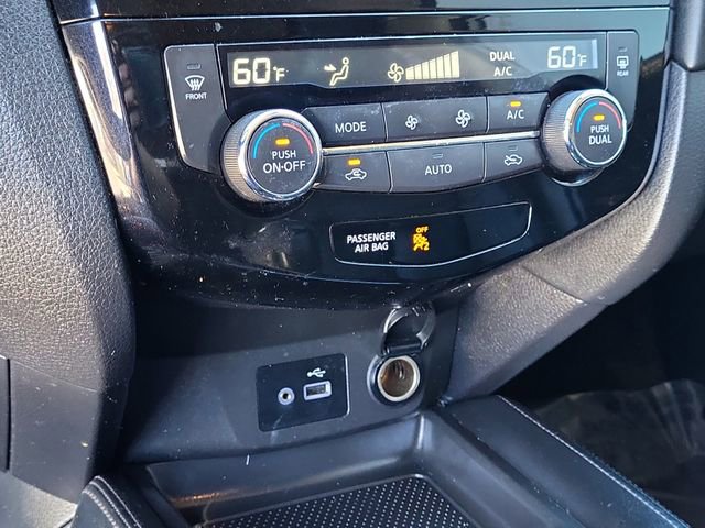 Used 2018 Nissan Rogue SL image 26