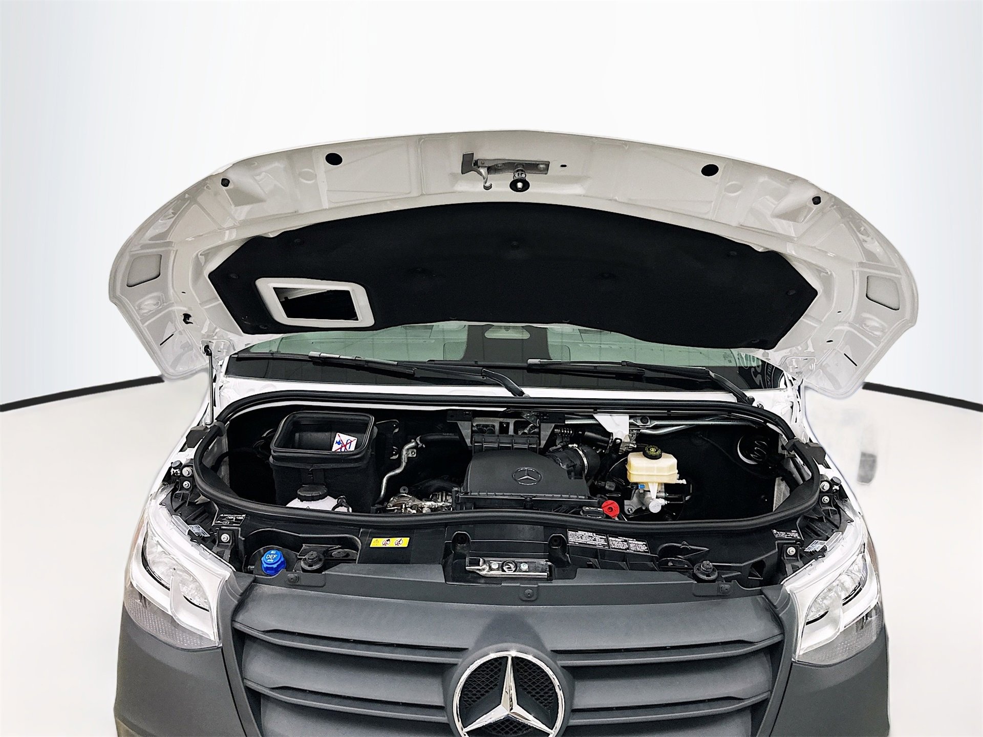 Certified 2025 Mercedes-Benz Sprinter 2500 image 28