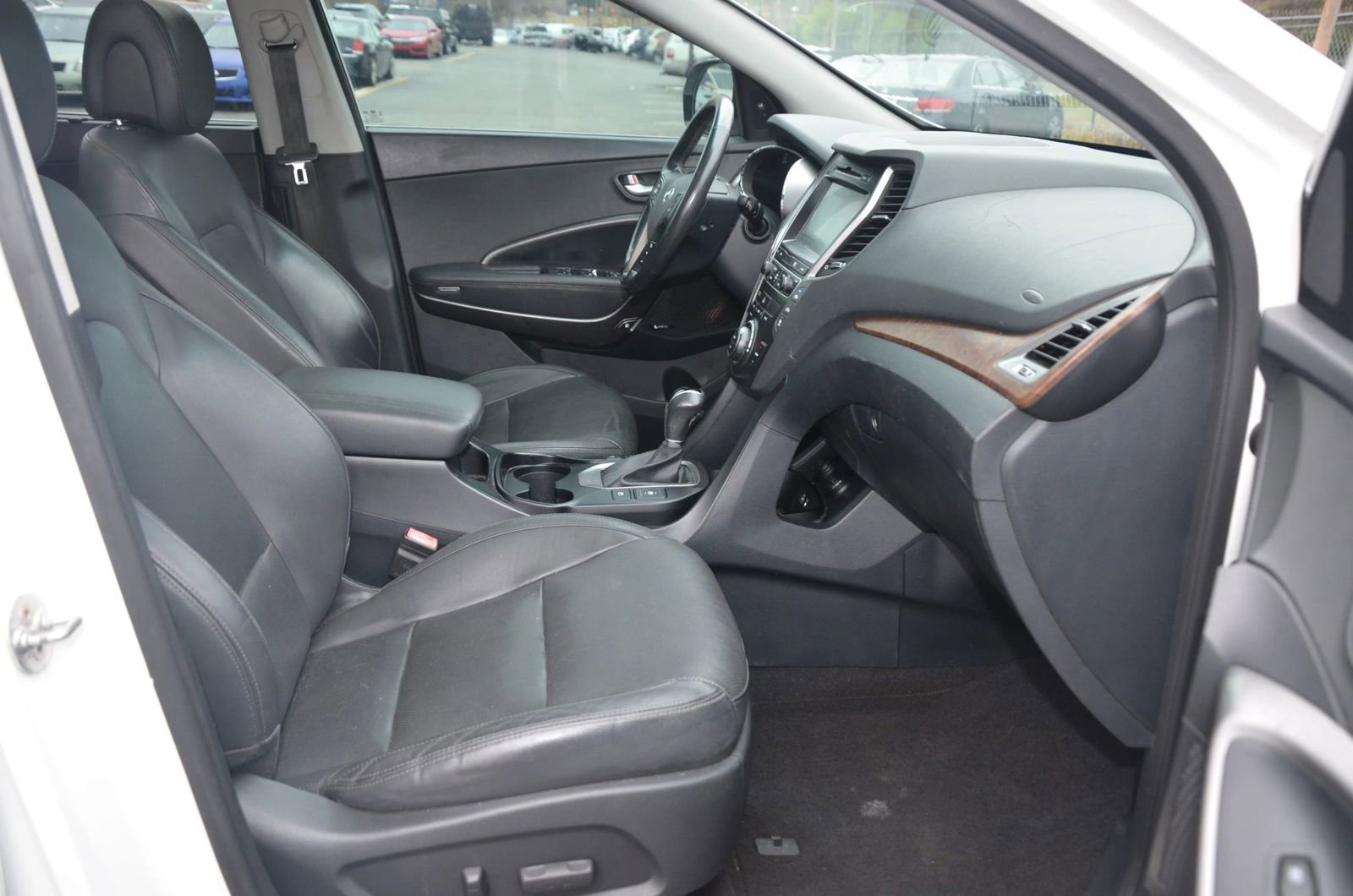 Used 2017 Hyundai Santa Fe Limited image 23