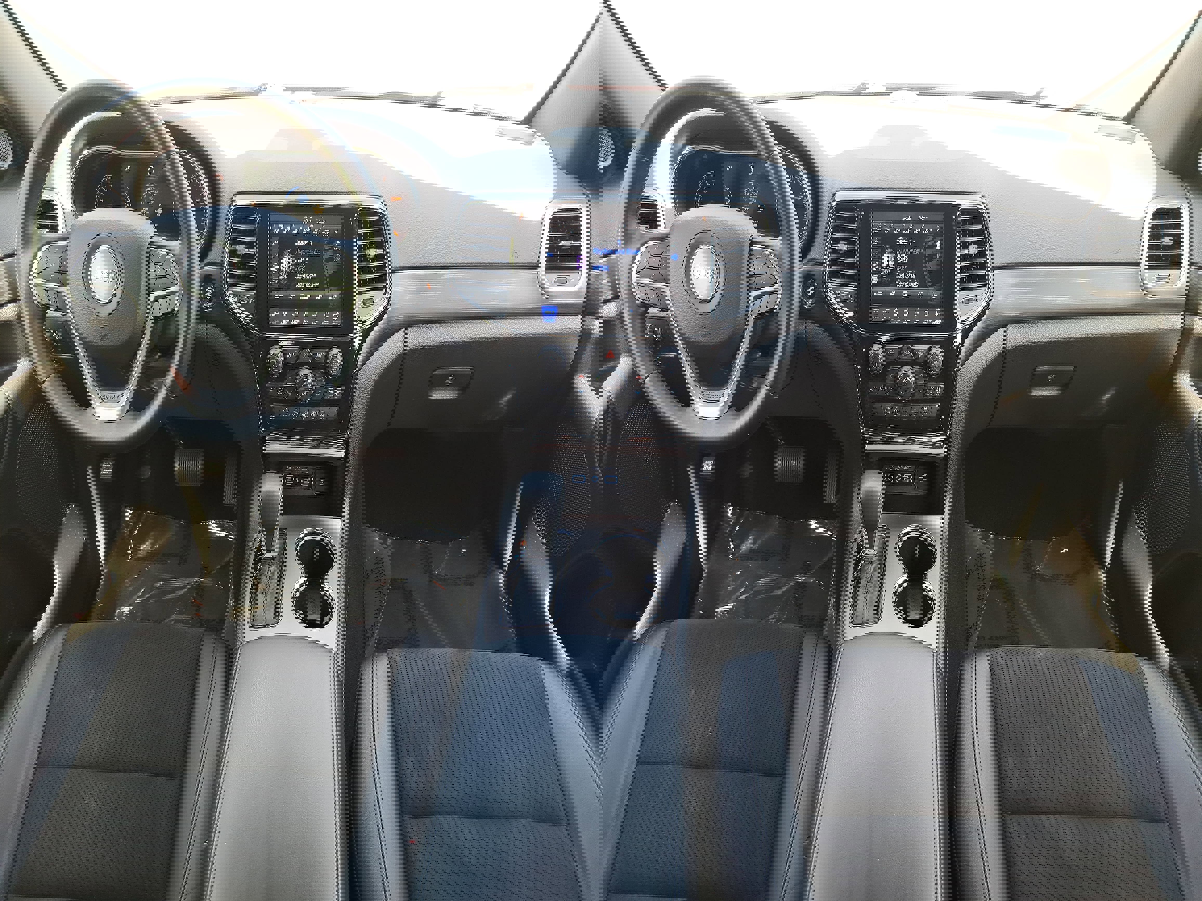 Used 2021 Jeep Grand Cherokee Laredo X AWD/4WD image 9