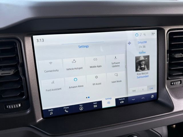 Used 2024 Ford Bronco Everglades image 35