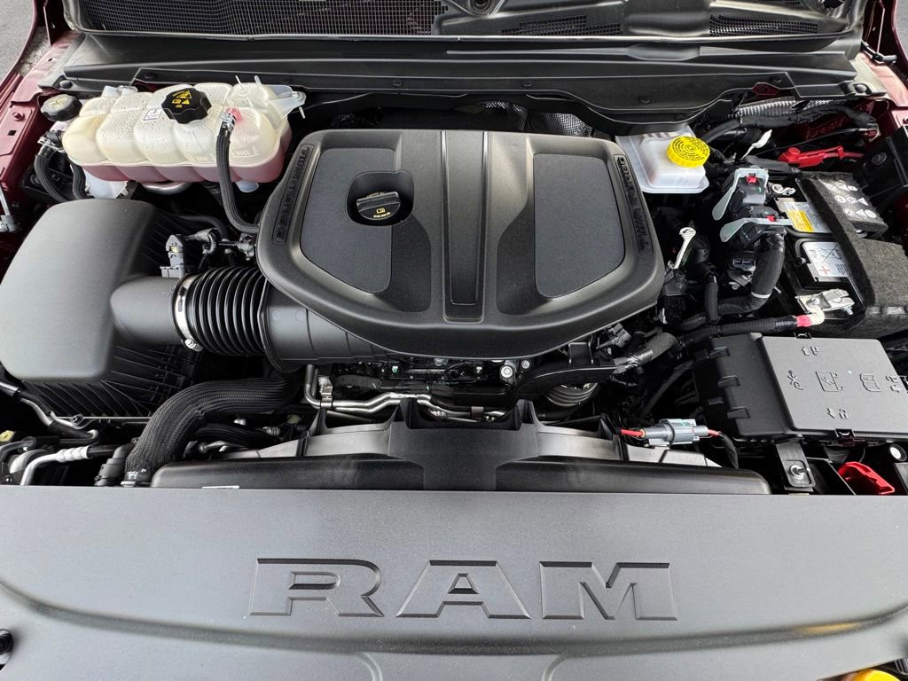 Used 2025 RAM 1500 Big Horn AWD/4WD image 11
