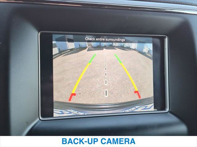 Used 2021 Jeep Grand Cherokee Laredo AWD/4WD image 18