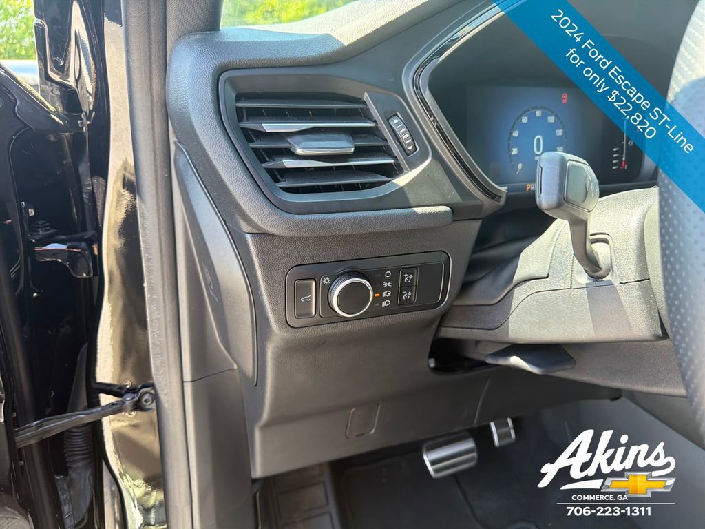 Used 2024 Ford Escape ST-Line w/ Tech Pack #1 FWD image 14