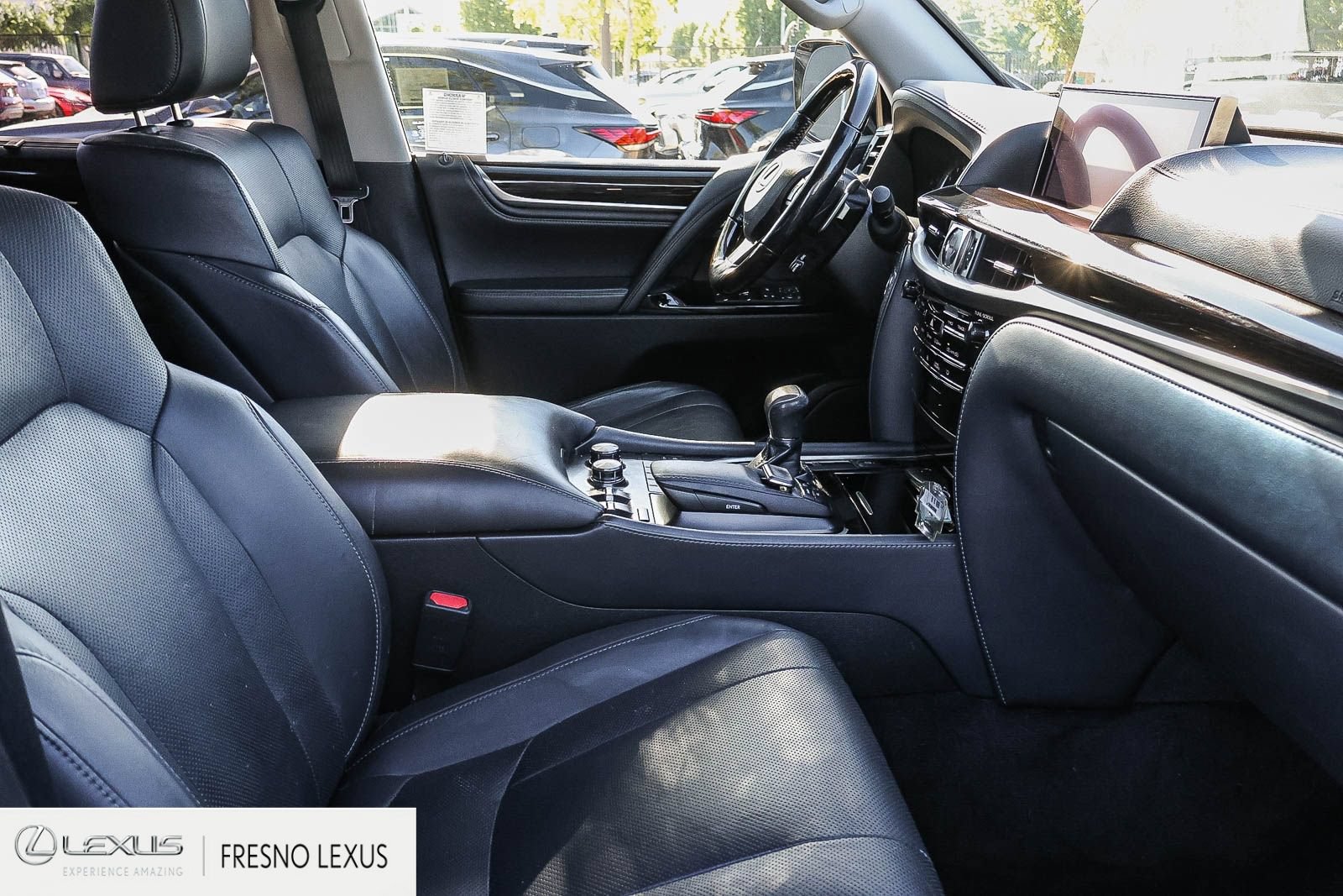 Used 2018 Lexus LX 570 4WD image 12