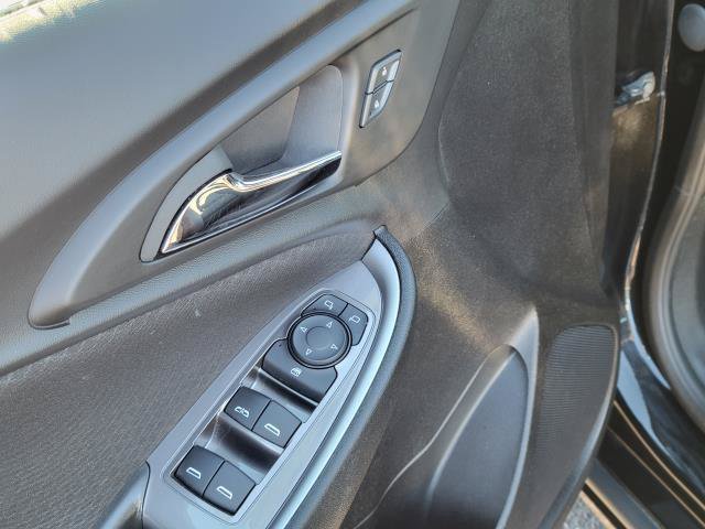 Used 2025 Chevrolet Malibu LT FWD image 7