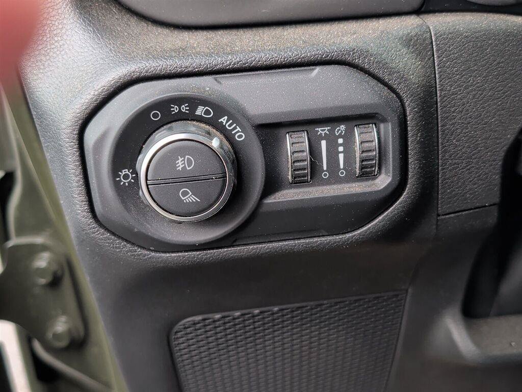 Used 2022 Jeep Gladiator Sport AWD/4WD image 17