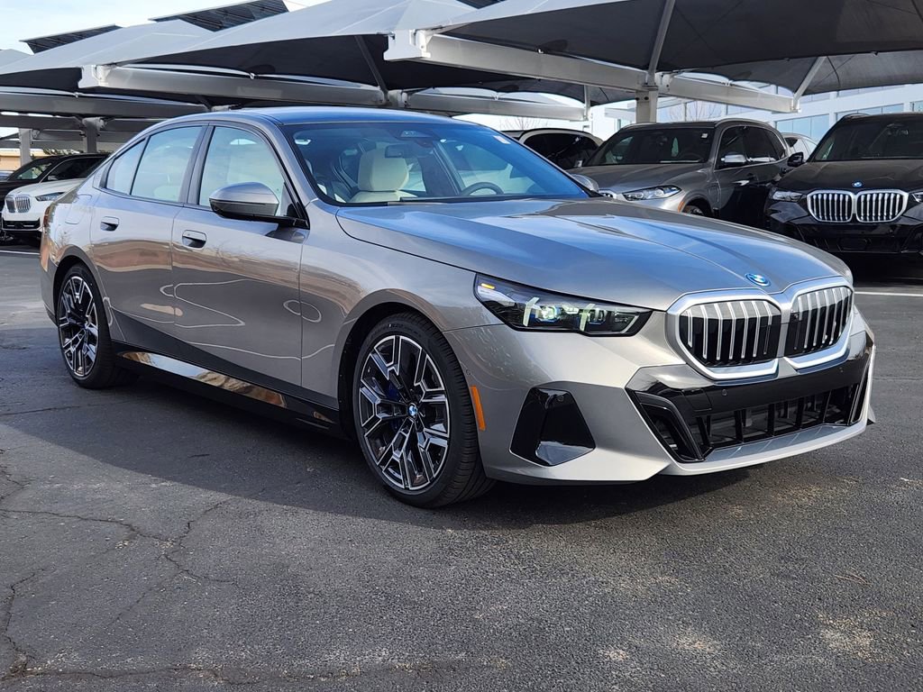 New 2026 BMW 550e xDrive image 5