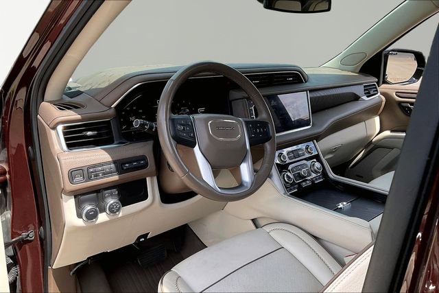 Used 2023 GMC Yukon Denali RWD image 12