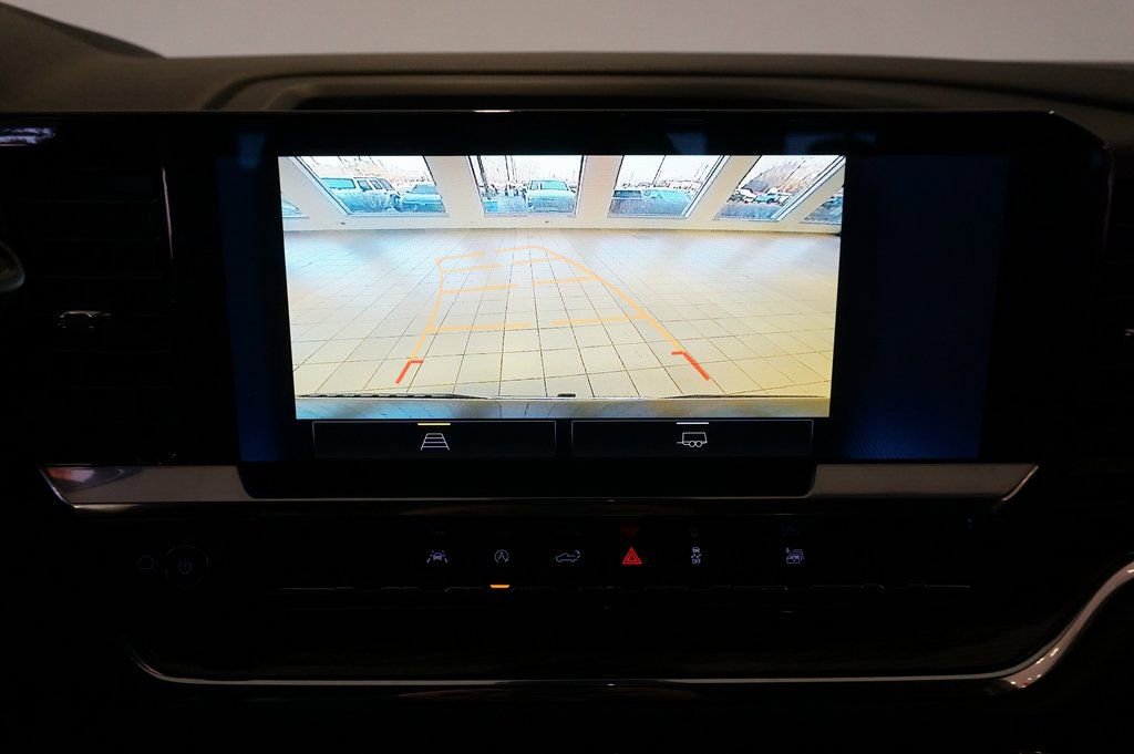 Used 2024 Chevrolet Silverado 1500 LT image 17