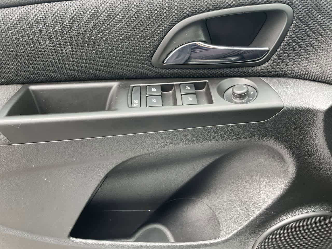 Used 2014 Chevrolet Cruze LTZ w/ Enhanced Safety Package FWD image 27