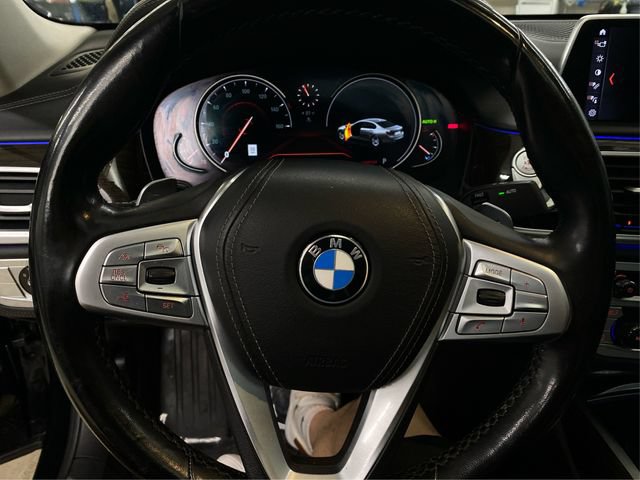 Used 2018 BMW 740i xDrive AWD/4WD image 23