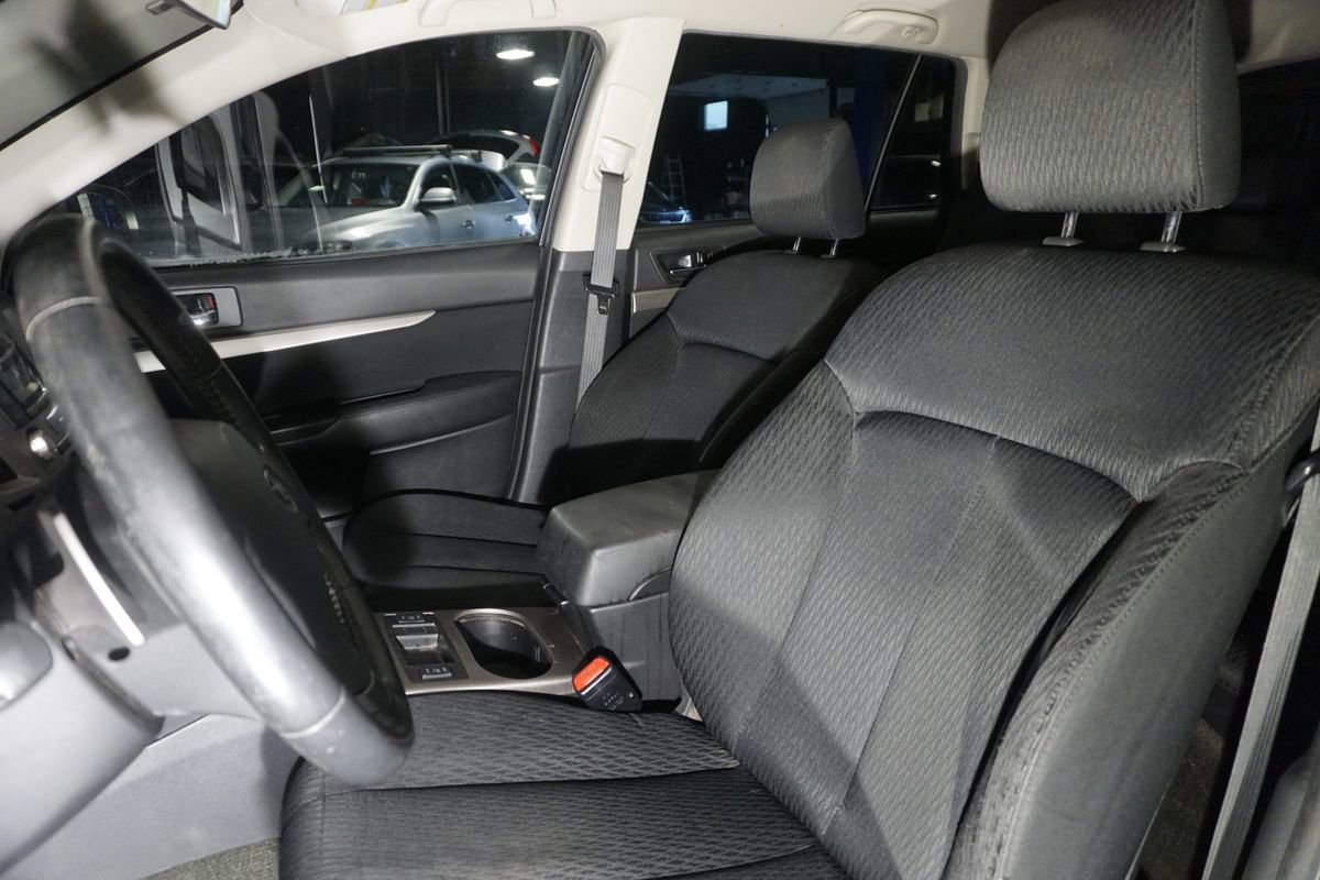 Used 2012 Subaru Outback 2.5i Premium w/ All-Weather Pkg image 10