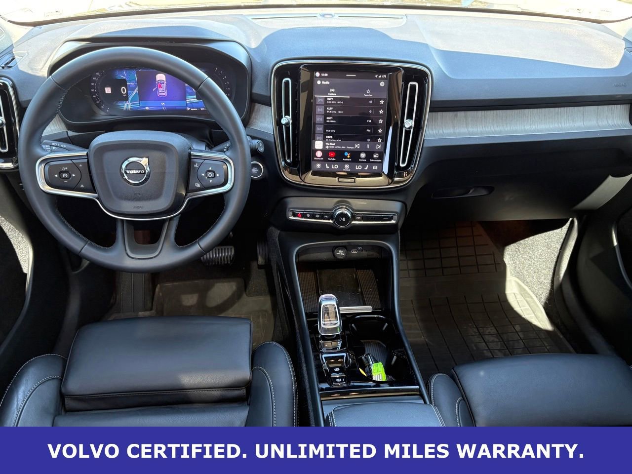 Certified 2023 Volvo XC40 B5 Plus w/ Protection Package Premier image 12