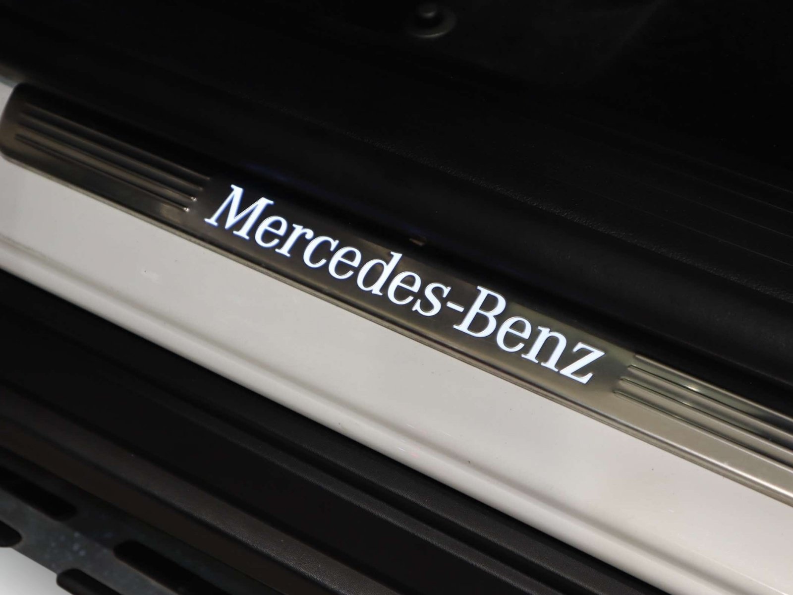 Used 2024 Mercedes-Benz GLE 350 4MATIC image 38