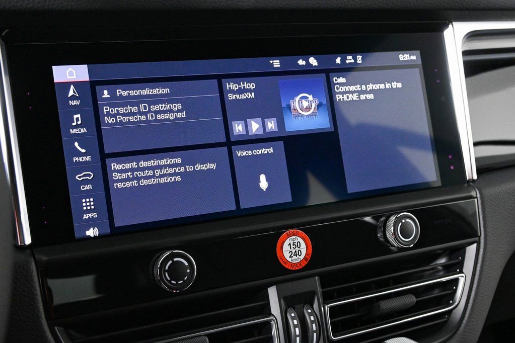 Used 2025 Porsche Macan image 14