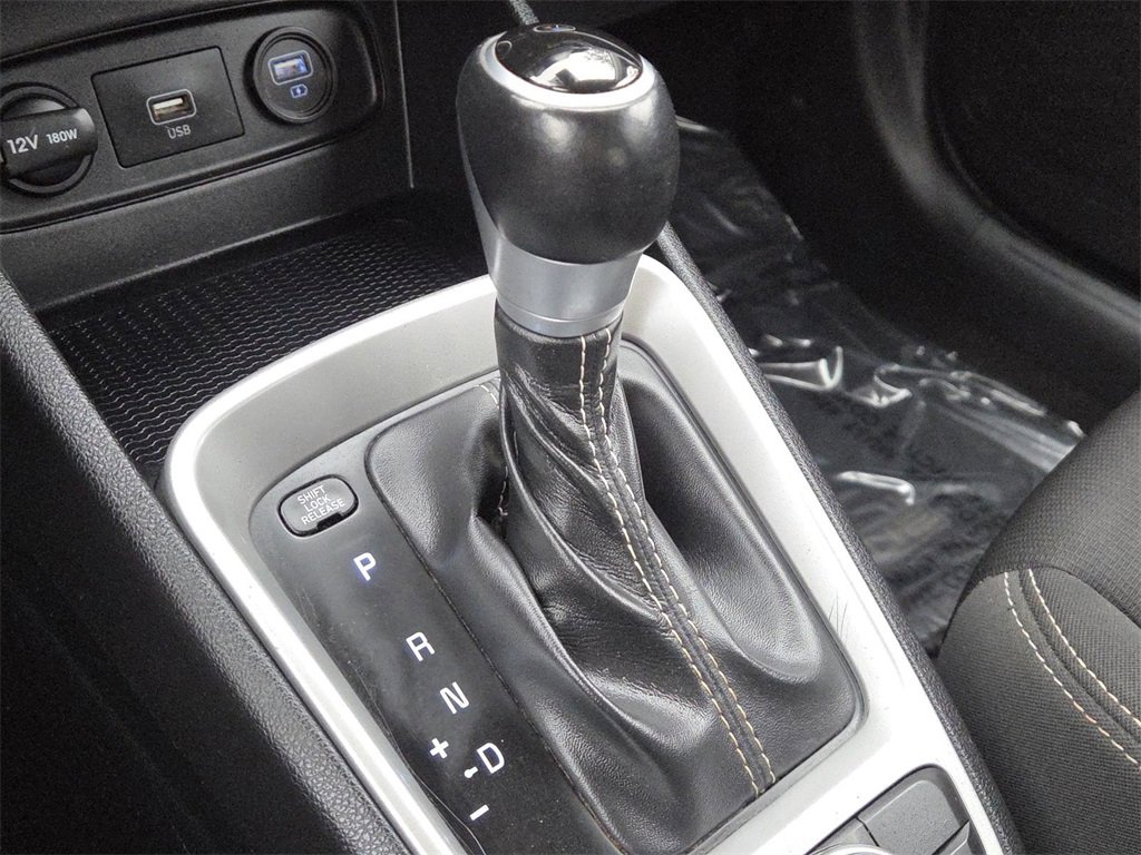 Used 2021 Hyundai Venue SEL w/ Cargo Package image 28