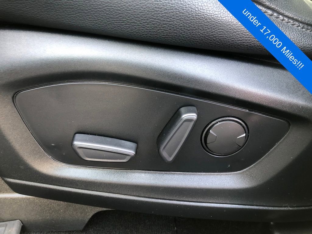 Used 2020 Ford Explorer XLT w/ Equipment Group 202A image 18