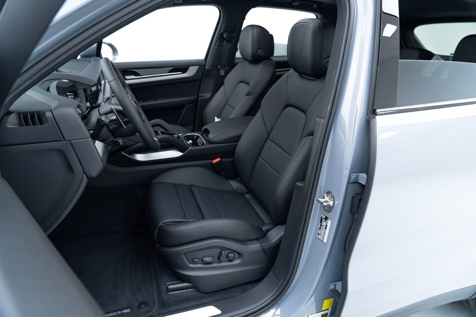 New 2026 Porsche Cayenne image 5