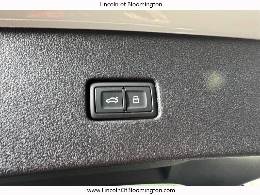 Used 2023 Audi Q8 Premium Plus w/ Premium Plus Package image 31