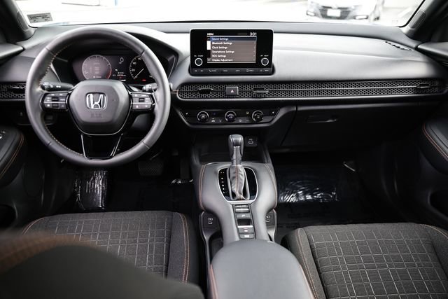 Certified 2025 Honda HR-V Sport image 26