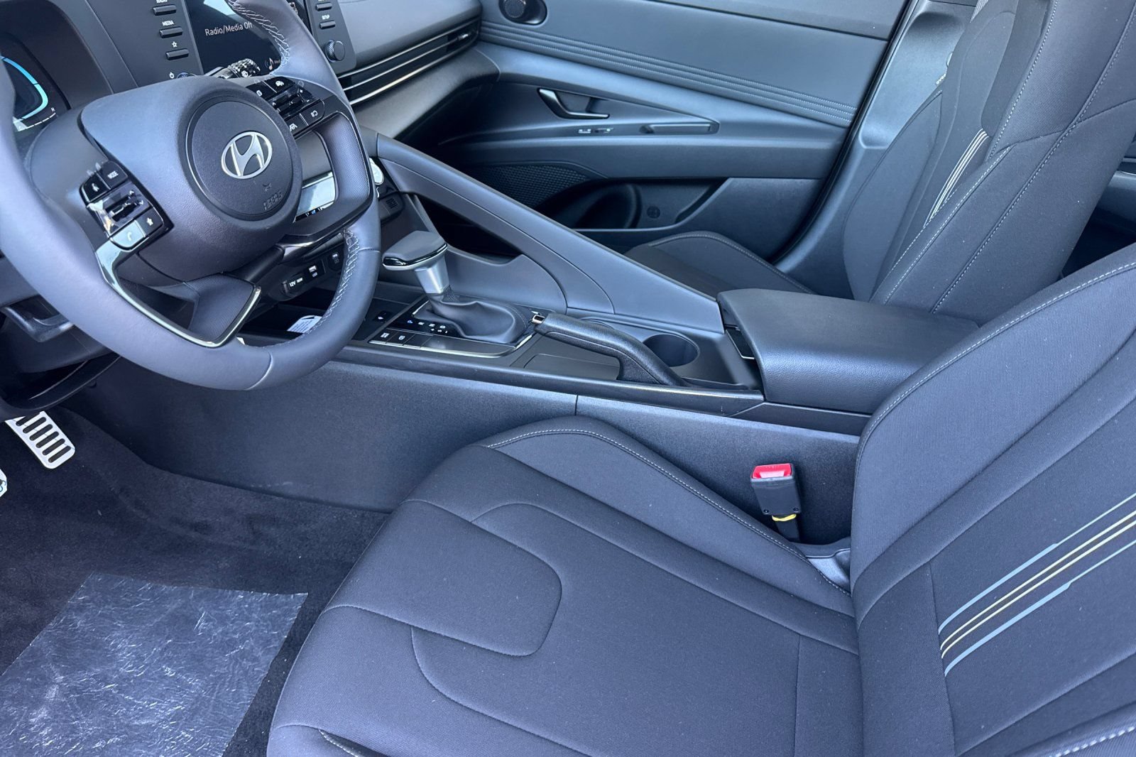 New 2026 Hyundai Elantra Sport FWD image 10