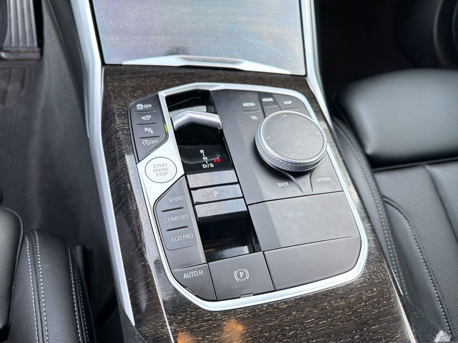 Certified 2023 BMW 330i Sedan w/ Parking Assistance Package image 18