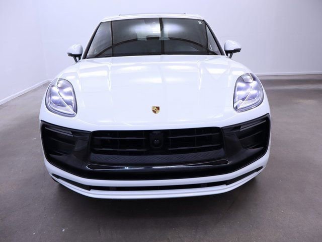 New 2024 Porsche Macan image 9