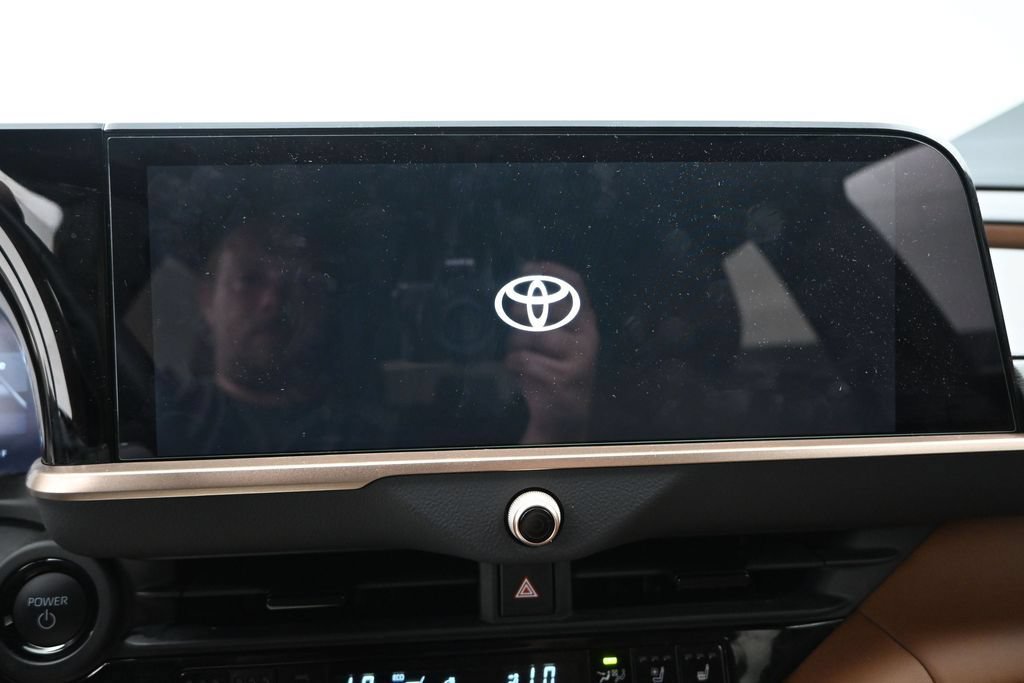 Used 2025 Toyota Crown Signia w/ Advanced Technology Package AWD/4WD image 12
