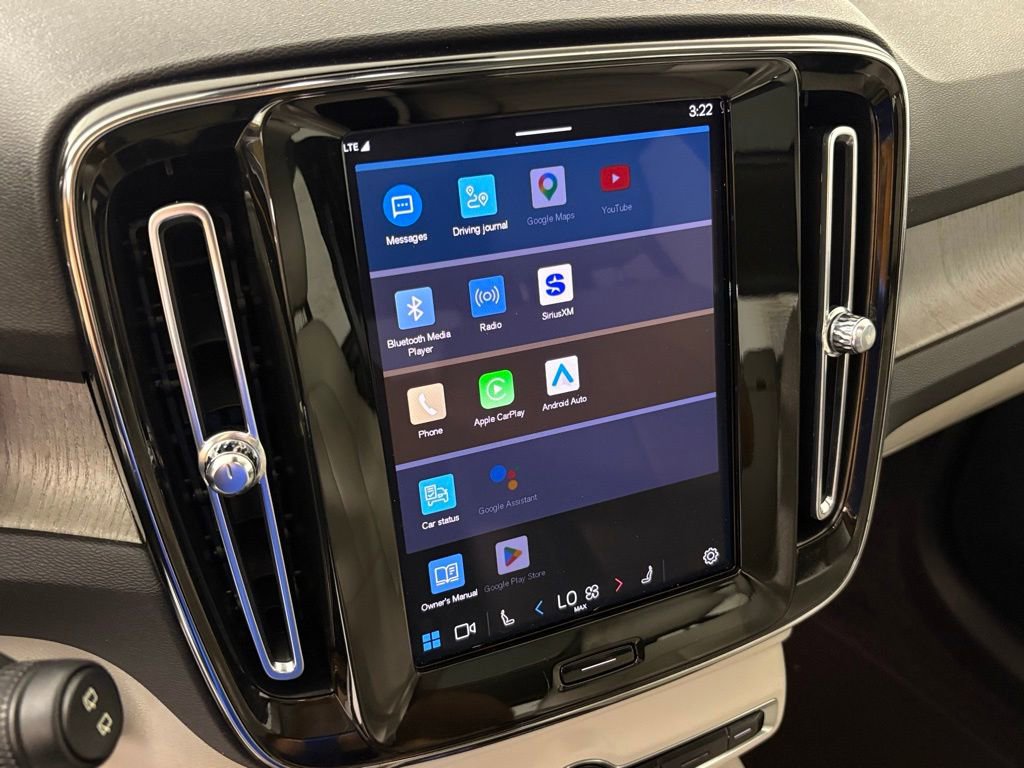 Used 2023 Volvo XC40 B5 Plus w/ Protection Package image 26