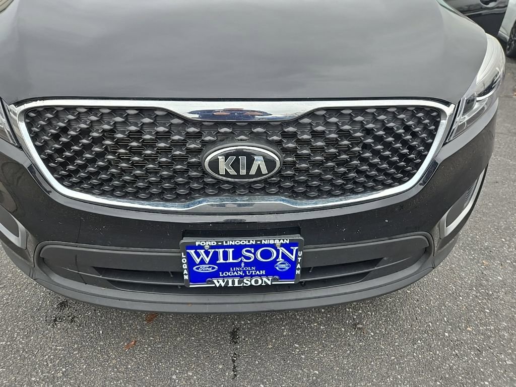 Used 2017 Kia Sorento LX image 32