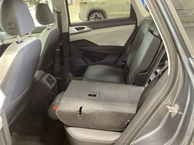 Used 2025 Volkswagen Taos SE w/ Panoramic Sunroof Package image 20