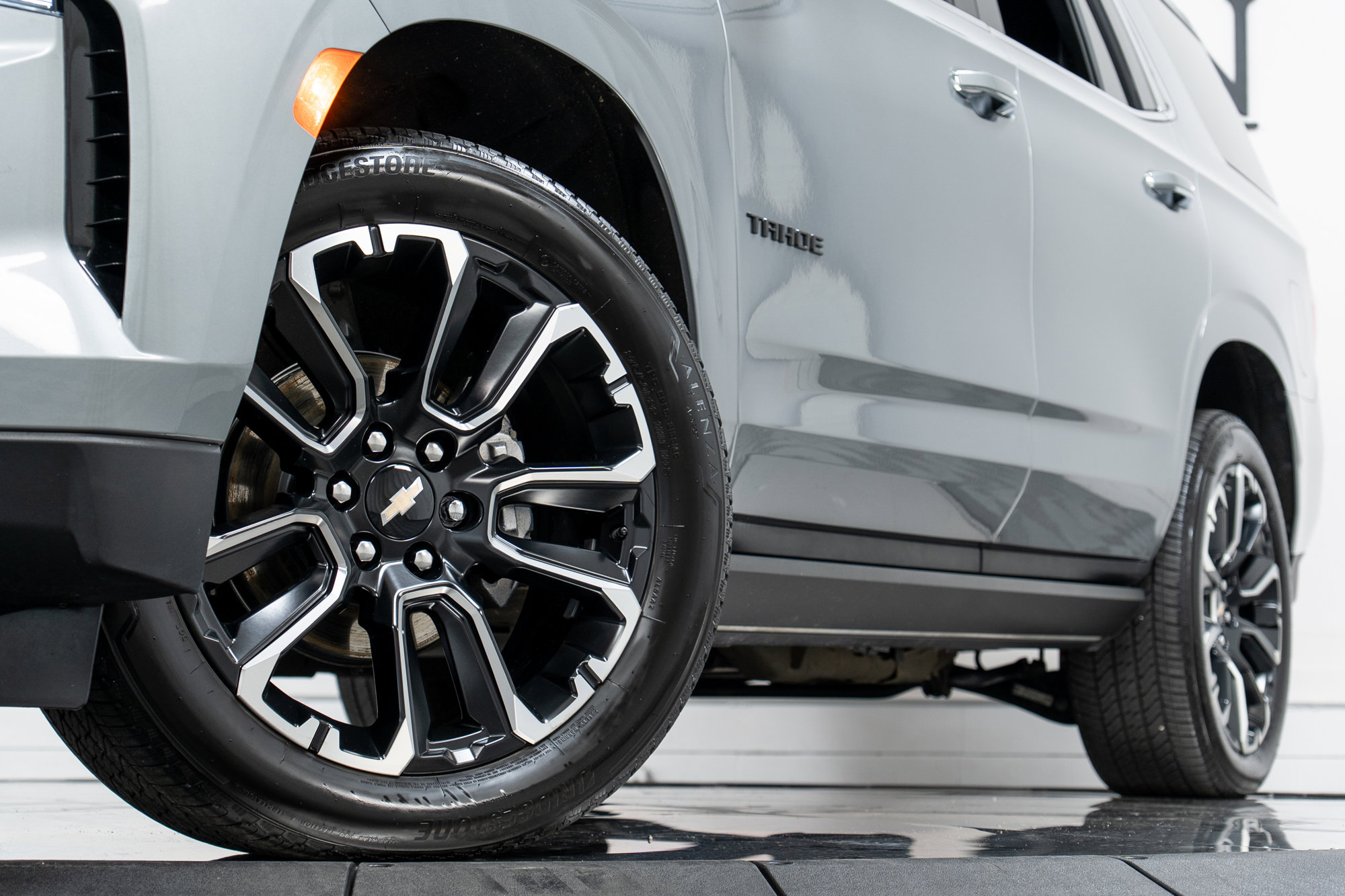 Used 2023 Chevrolet Tahoe Premier w/ Premium Package 2 image 28