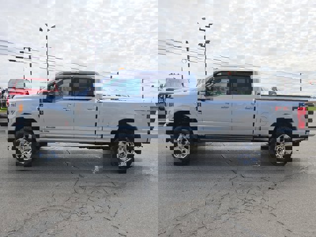 Used 2017 Ford F250 Platinum w/ Platinum Ultimate Package image 3