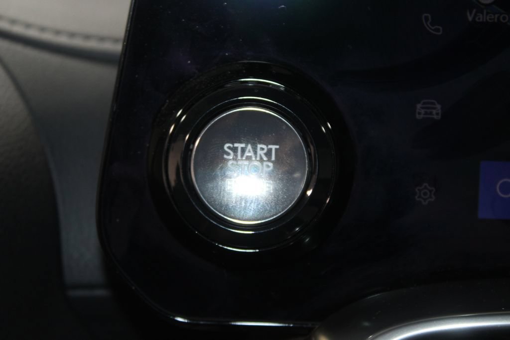 Used 2024 Lexus LX 600 4WD w/ Luxury Package image 31