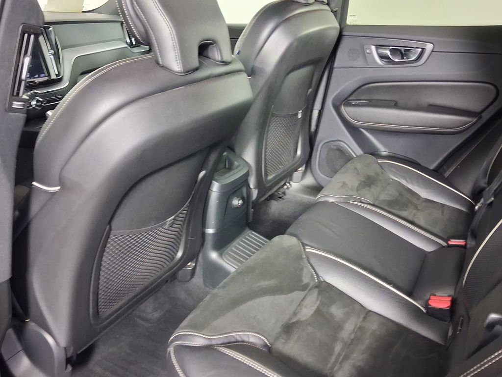 Used 2019 Volvo XC60 T8 R-Design w/ Advanced Package AWD/4WD image 14