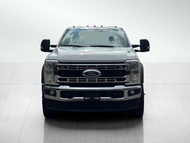 New 2025 Ford F550 4x4 Regular Cab Super Duty image 2