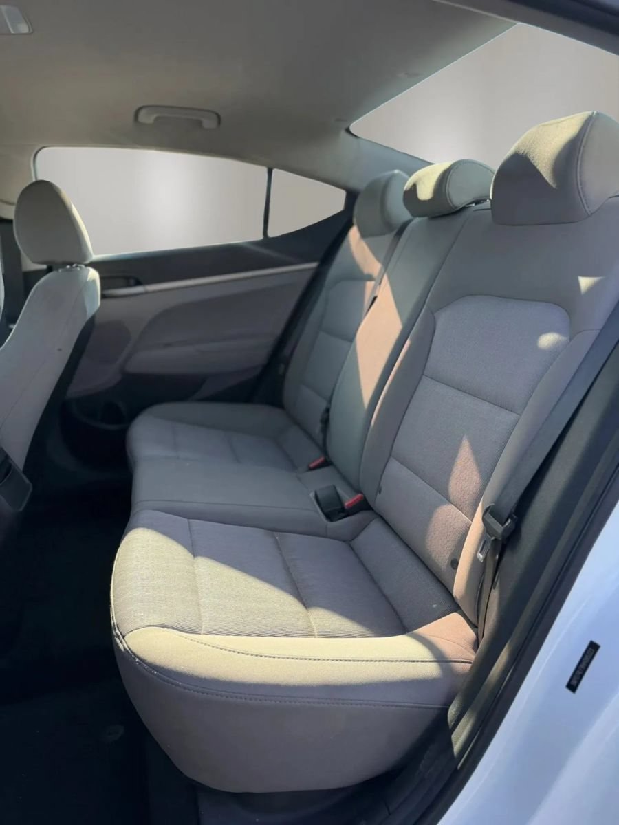 Used 2017 Hyundai Elantra SE FWD image 11