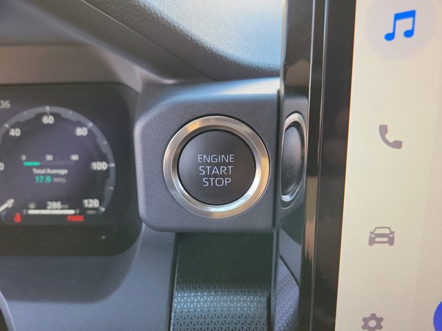 Used 2025 Toyota 4Runner Limited image 18