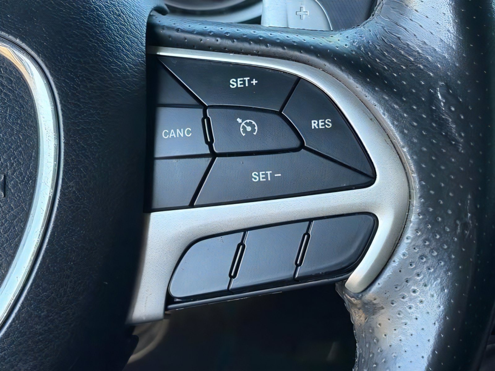 Used 2018 Dodge Challenger R/T Scat Pack w/ Leather Interior Group RWD image 20