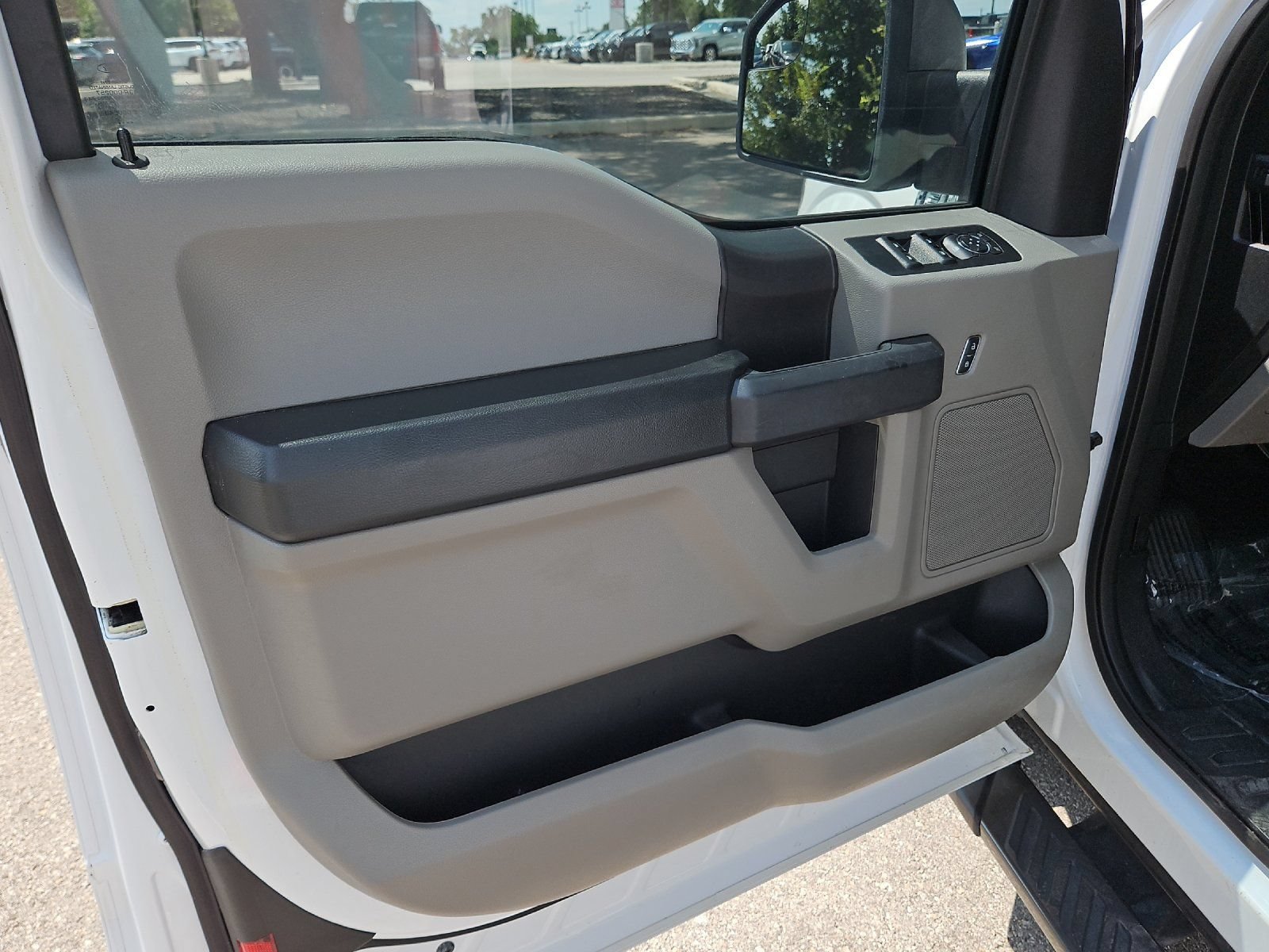 Used 2018 Ford F150 XL w/ Equipment Group 101A Mid RWD image 10