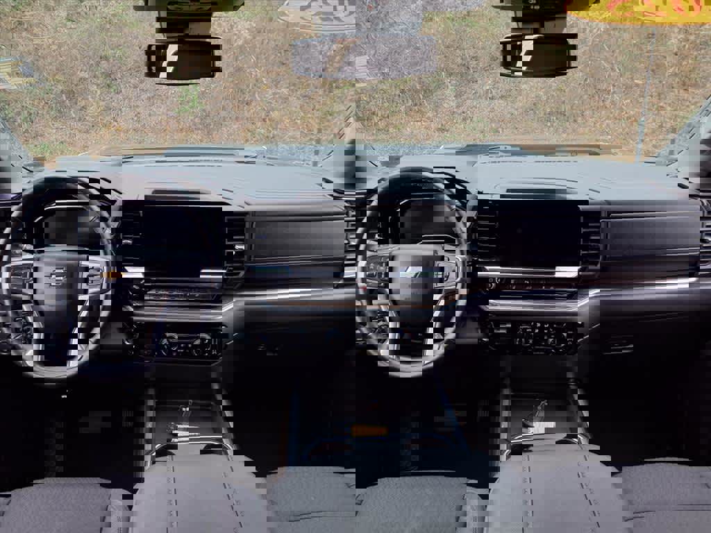 Certified 2025 Chevrolet Silverado 2500 LT w/ All Star Edition image 11