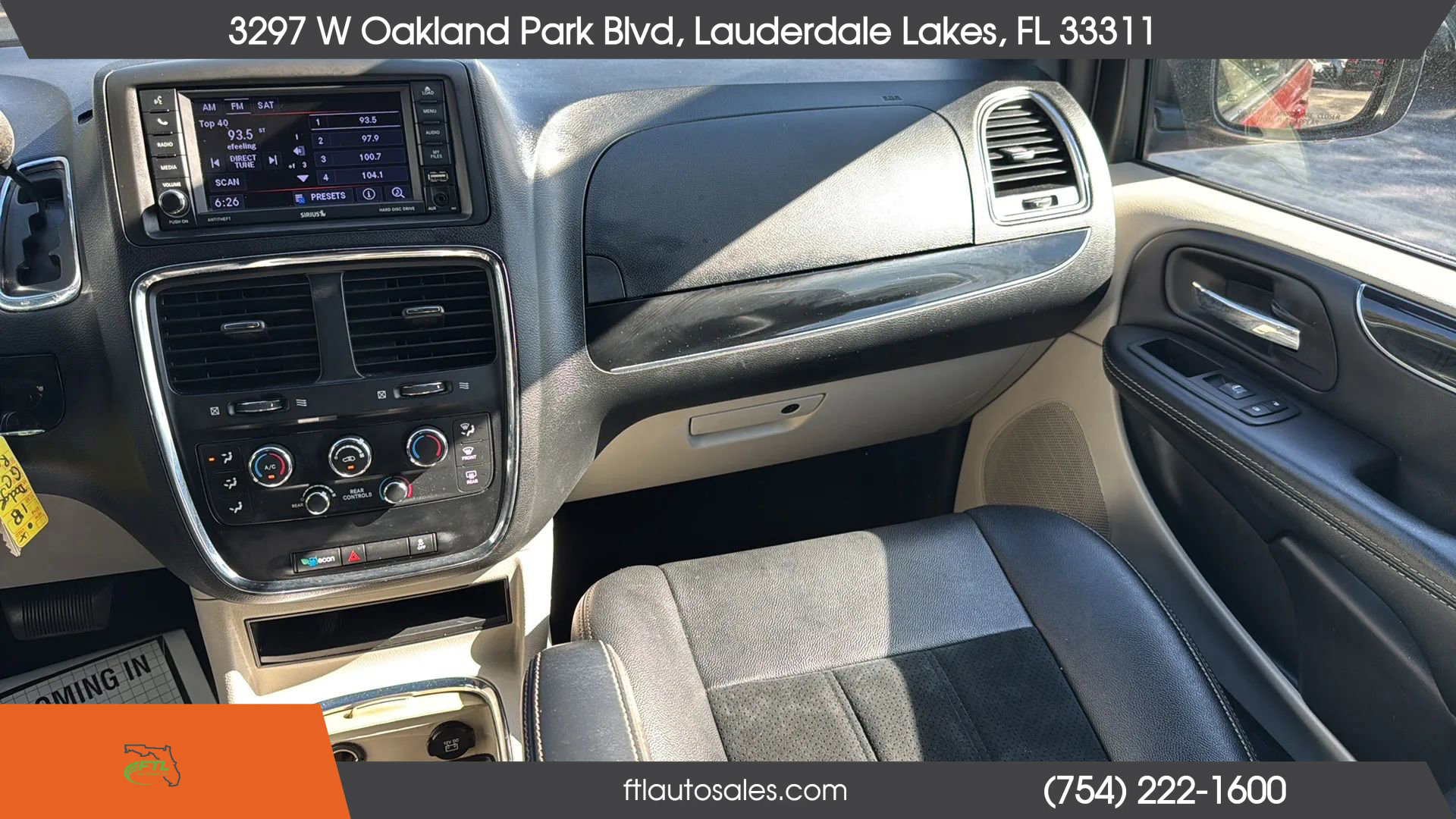 Used 2018 Dodge Grand Caravan SXT image 23